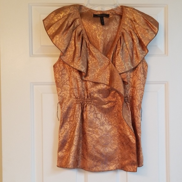 BCBGMaxAzria Tops - 🔥BCBGMaxazria Gold Sleeveless Top